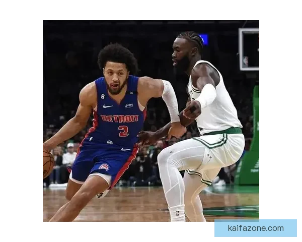 坎宁安确诊气胸引发热议 NBA评奖规则遭质疑 活塞季后赛希望受挫